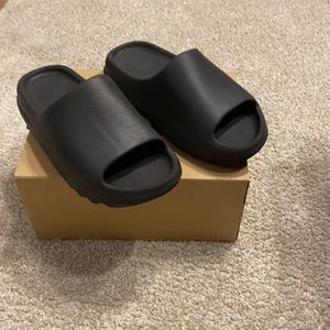 Black Yeezy slides